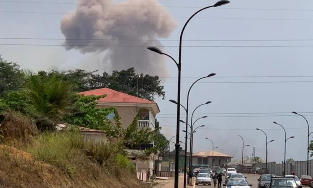 Νεκροί στη Γουινέα: Τρομακτικές εκρήξεις σε στρατόπεδο (βίντεο)